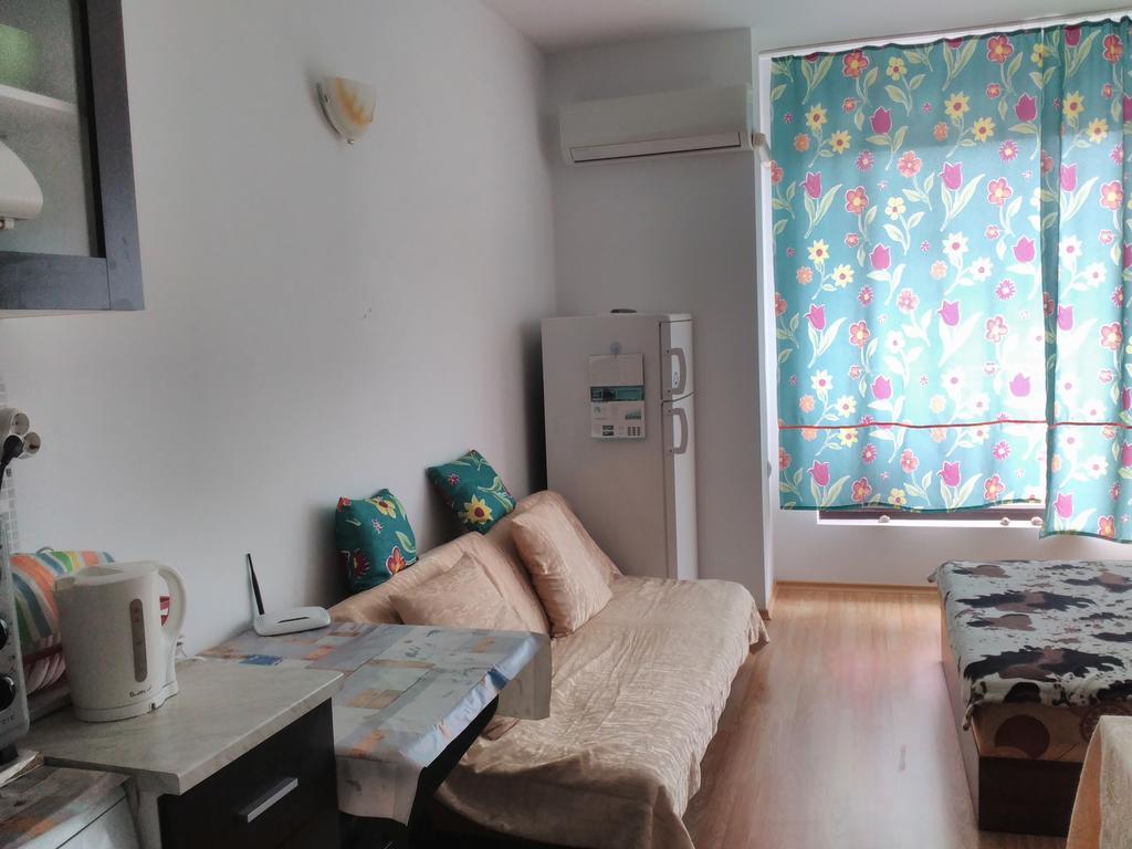 Sea Apartment Burgas City Eksteriør billede